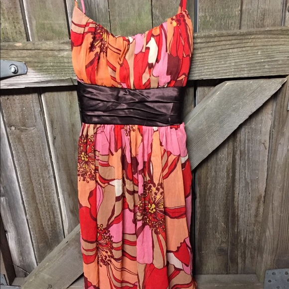 Red and orange shades love nation dress.  Size 7 - Picture 5 of 6